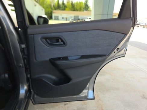 Used 2021 Nissan Rogue S AWD/4WD image 47