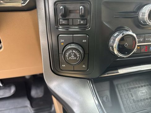 Used 2022 Ford F150 Lariat w/ Equipment Group 502A High AWD/4WD image 20