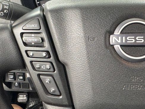 Certified 2025 Nissan Frontier SV AWD/4WD image 20