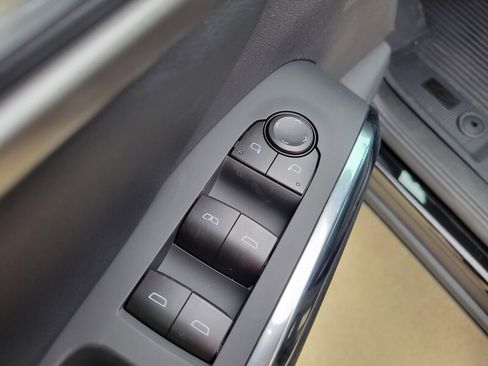 New 2026 Chevrolet Traverse LT w/ Driver Confidence Package image 24