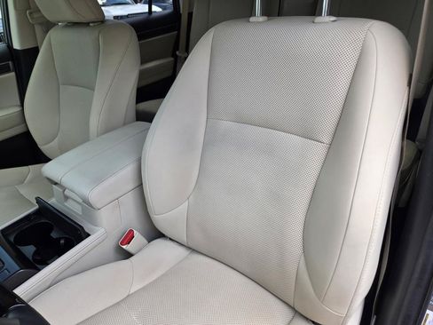 Used 2023 Lexus GX 460 Premium AWD/4WD image 16
