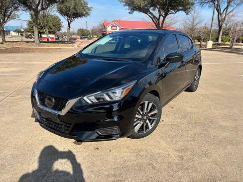 Used 2020 Nissan Versa S image 1