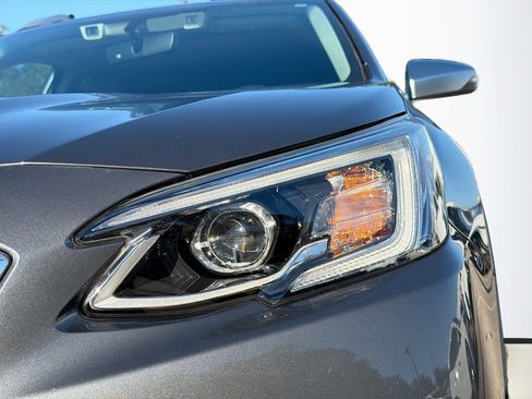 Used 2021 Subaru Outback Touring XT image 9