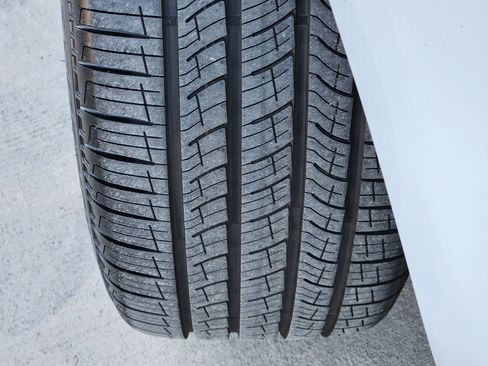 New 2025 Land Rover Range Rover Long Wheelbase SE image 11