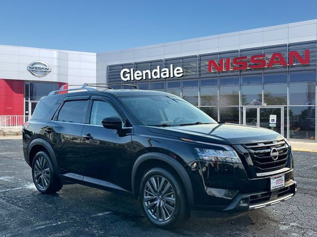 Certified 2022 Nissan Pathfinder SL w/ SL Premium Package AWD/4WD image 3