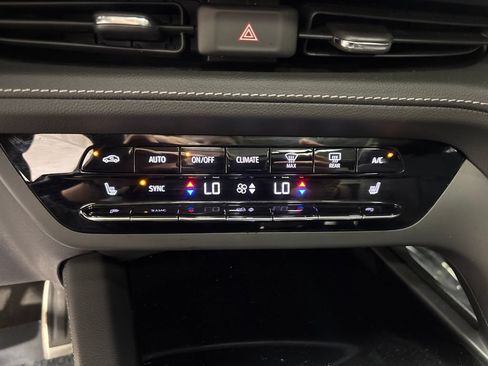 Used 2023 Buick Envision Essence w/ Sport Touring Package AWD/4WD image 24