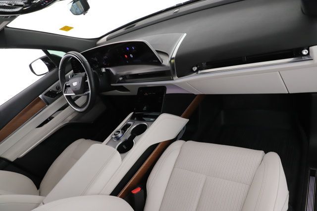 Used 2026 Cadillac Vistiq Sport w/ LPO, Floor Liner Package AWD/4WD image 30