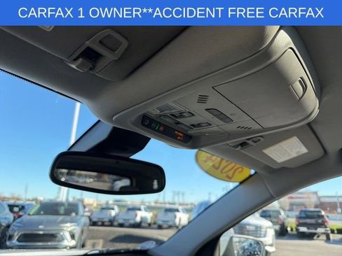 Used 2024 GMC Terrain SLT w/ Infotainment Package II image 27