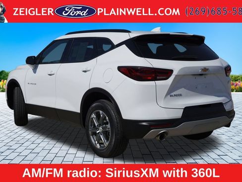 Used 2024 Chevrolet Blazer LT w/ Convenience Package FWD image 3