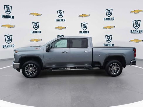 Used 2026 Chevrolet Silverado 2500 LTZ w/ LTZ Plus Package AWD/4WD image 5