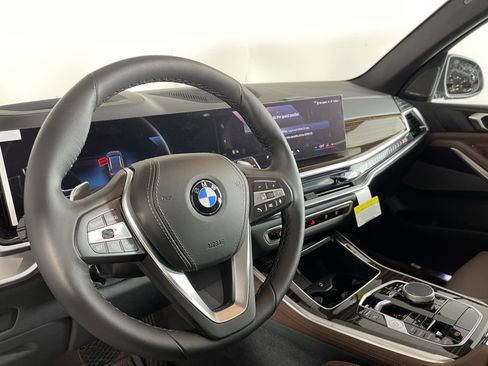 Used 2026 BMW X5 xDrive40i image 11