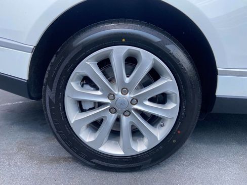 Used 2017 Land Rover Range Rover HSE AWD/4WD image 23