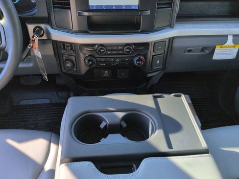 New 2026 Ford F550 4x4 Supercab Super Duty image 18