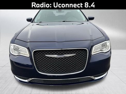 Used 2016 Chrysler 300 Limited image 4