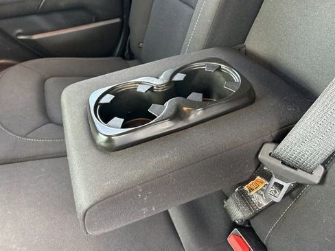 Used 2022 Chevrolet Colorado LT w/ Safety Package image 32