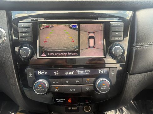 Used 2018 Nissan Rogue SL w/ Premium Package AWD/4WD image 19