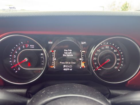 Used 2020 Jeep Gladiator Rubicon image 16