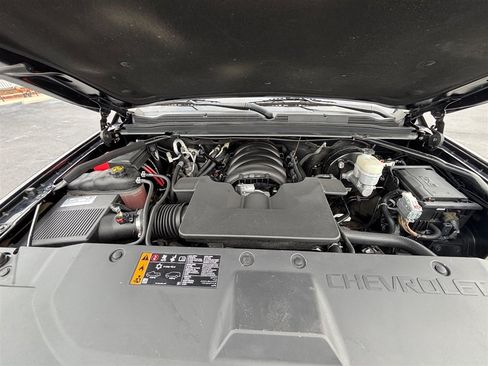 Used 2019 Chevrolet Suburban LT AWD/4WD image 34