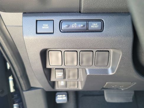 Used 2022 Nissan Frontier SV RWD image 19