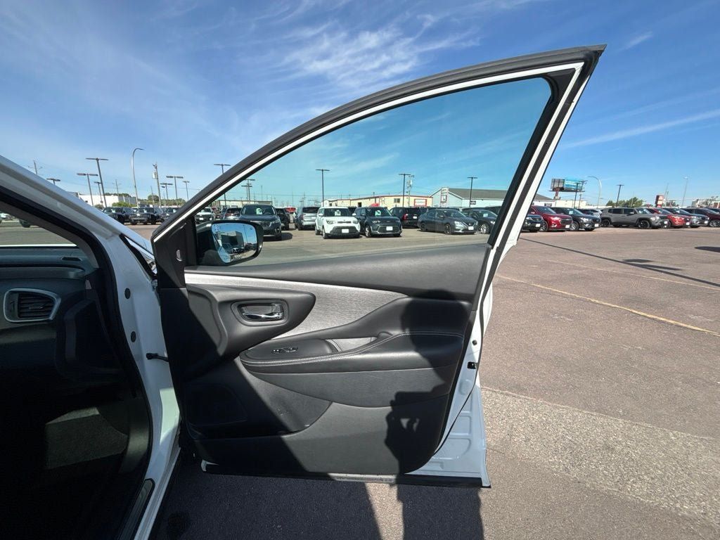 Used 2024 Nissan Murano SL AWD/4WD image 34