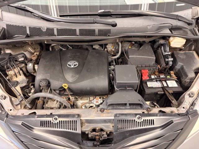 Used 2017 Toyota Sienna L FWD image 17