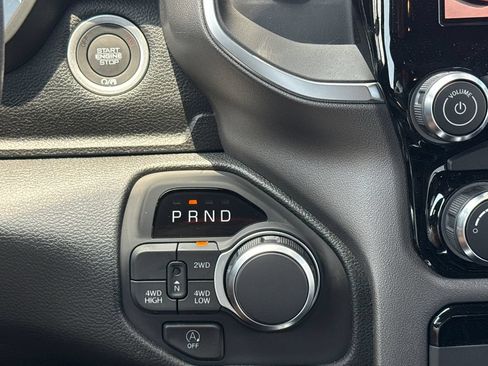 New 2026 RAM 1500 Express AWD/4WD image 26