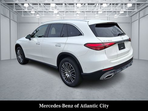 New 2026 Mercedes-Benz GLC 300 4MATIC image 3