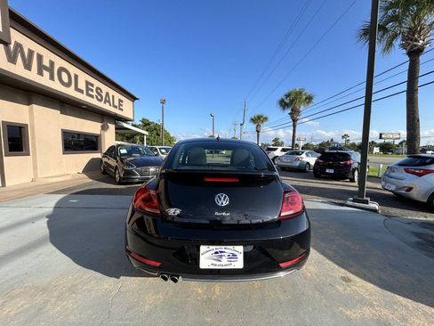 Used 2019 Volkswagen Beetle 2.0T S FWD image 5