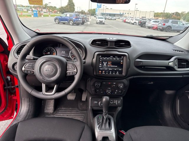Used 2022 Jeep Renegade Latitude AWD/4WD image 10