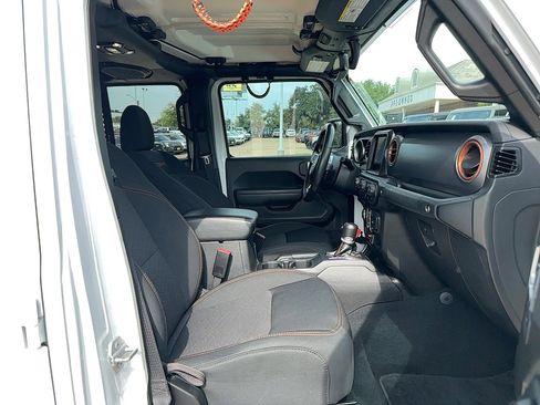 Used 2022 Jeep Gladiator Mojave w/ Trailer Tow Package image 12