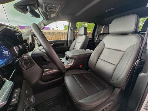 Used 2026 Chevrolet Silverado 2500 LTZ w/ LTZ Premium Package AWD/4WD image 25