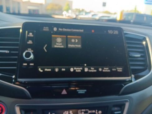 New 2025 Honda Ridgeline RTL image 17