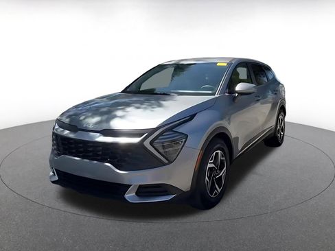 Used 2025 Kia Sportage LX image 6