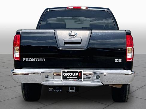 Used 2010 Nissan Frontier SE RWD image 4
