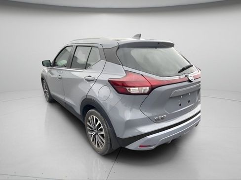Used 2021 Nissan Kicks SV FWD image 15