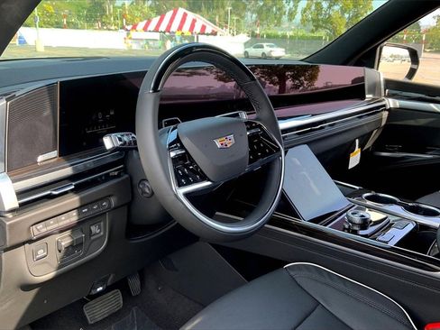 New 2026 Cadillac Escalade Luxury w/ Touring Package image 9