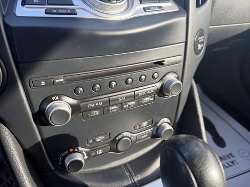 Used 2020 Nissan 370Z Touring Sport image 22