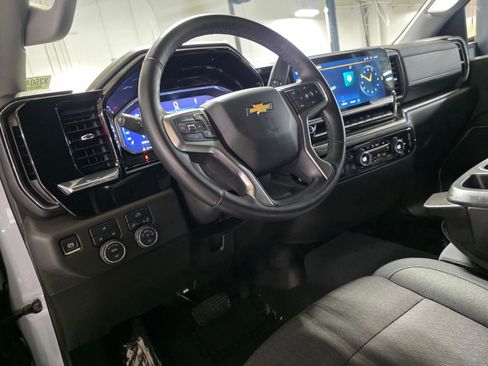 Used 2025 Chevrolet Silverado 2500 LT w/ Convenience Package AWD/4WD image 28