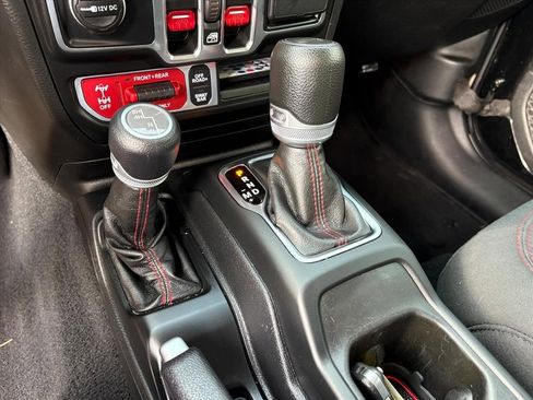 Used 2021 Jeep Wrangler Unlimited Rubicon AWD/4WD image 20