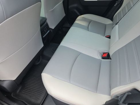 Certified 2022 Toyota RAV4 XLE Premium AWD/4WD image 10
