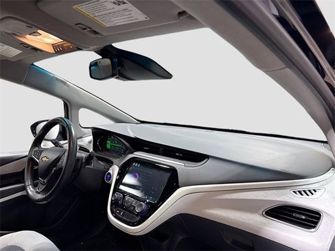 Used 2020 Chevrolet Bolt LT image 29
