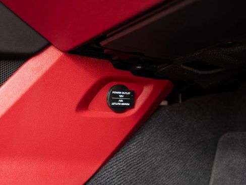 Used 2019 Porsche 718 Boxster RWD image 39