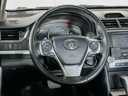 Used 2012 Toyota Camry SE w/ Convenience Pkg FWD image 16