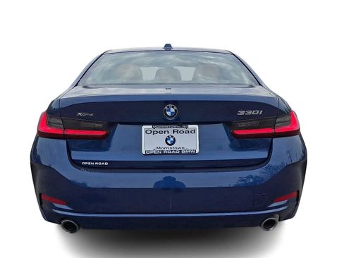 Certified 2023 BMW 330i xDrive Sedan w/ Premium Package AWD/4WD image 5