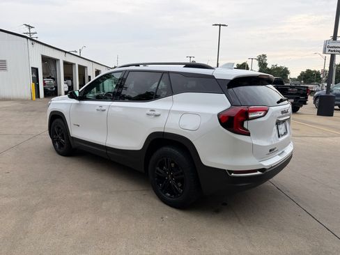 Used 2022 GMC Terrain AT4 AWD/4WD image 10