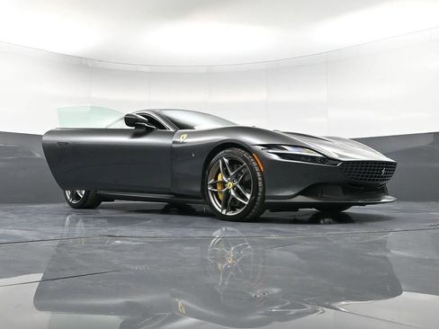 Used 2022 Ferrari Roma image 40