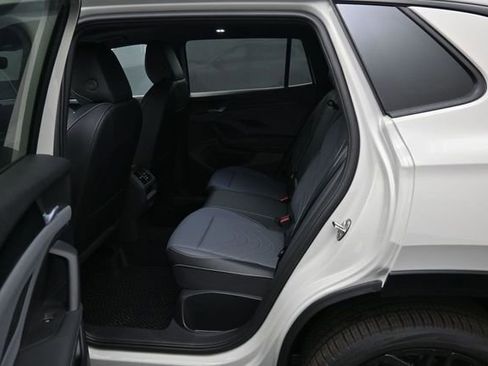 New 2026 Volkswagen Tiguan SE R-Line AWD/4WD image 11