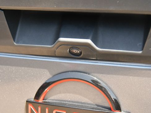 Used 2022 Nissan Frontier Pro-X RWD image 39