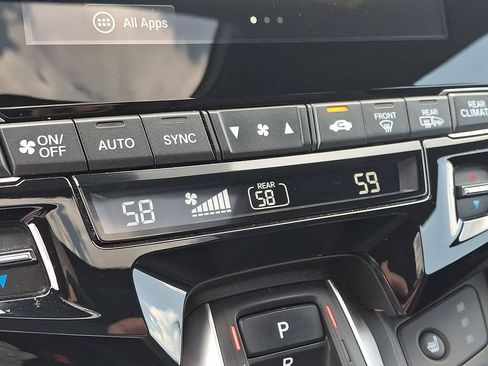 Used 2024 Honda Odyssey Sport image 16
