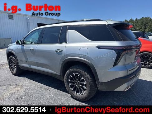 Used 2025 Chevrolet Traverse Z71 w/ Driver Confidence Package AWD/4WD image 4